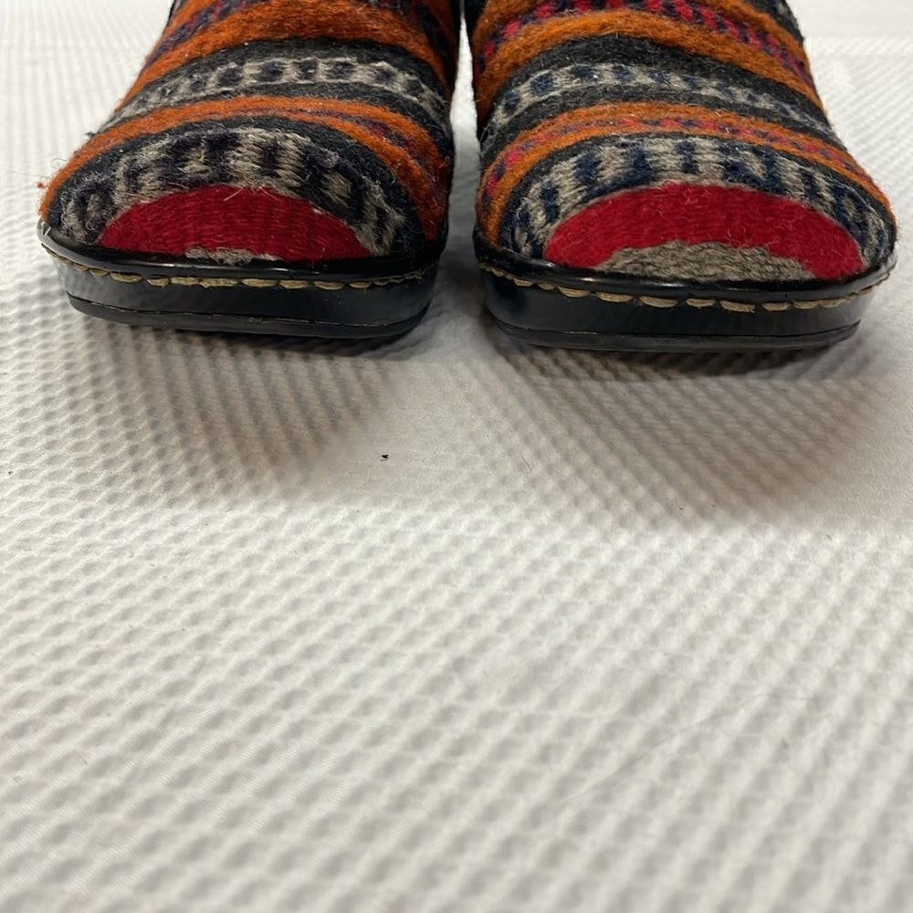 Born Bandy Southwestern Wool Clogs Size 8 - Picture 8 of 11